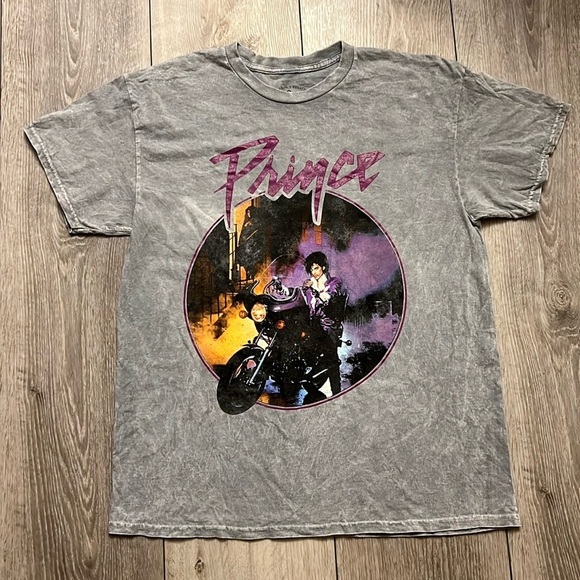 Tops - NWOT Prince Graphic Tee